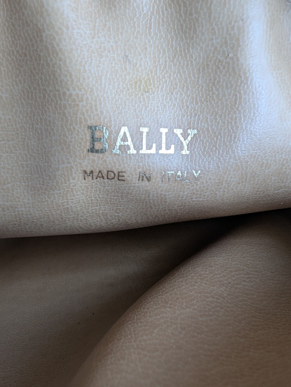 vintage Bally half-moon shoulder bag made of tan perforated suede leather - Picture 15 of 15